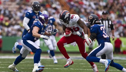 开云平台-哈登爆发背后的东方密码，深圳队如何用争冠战思维战胜公牛？