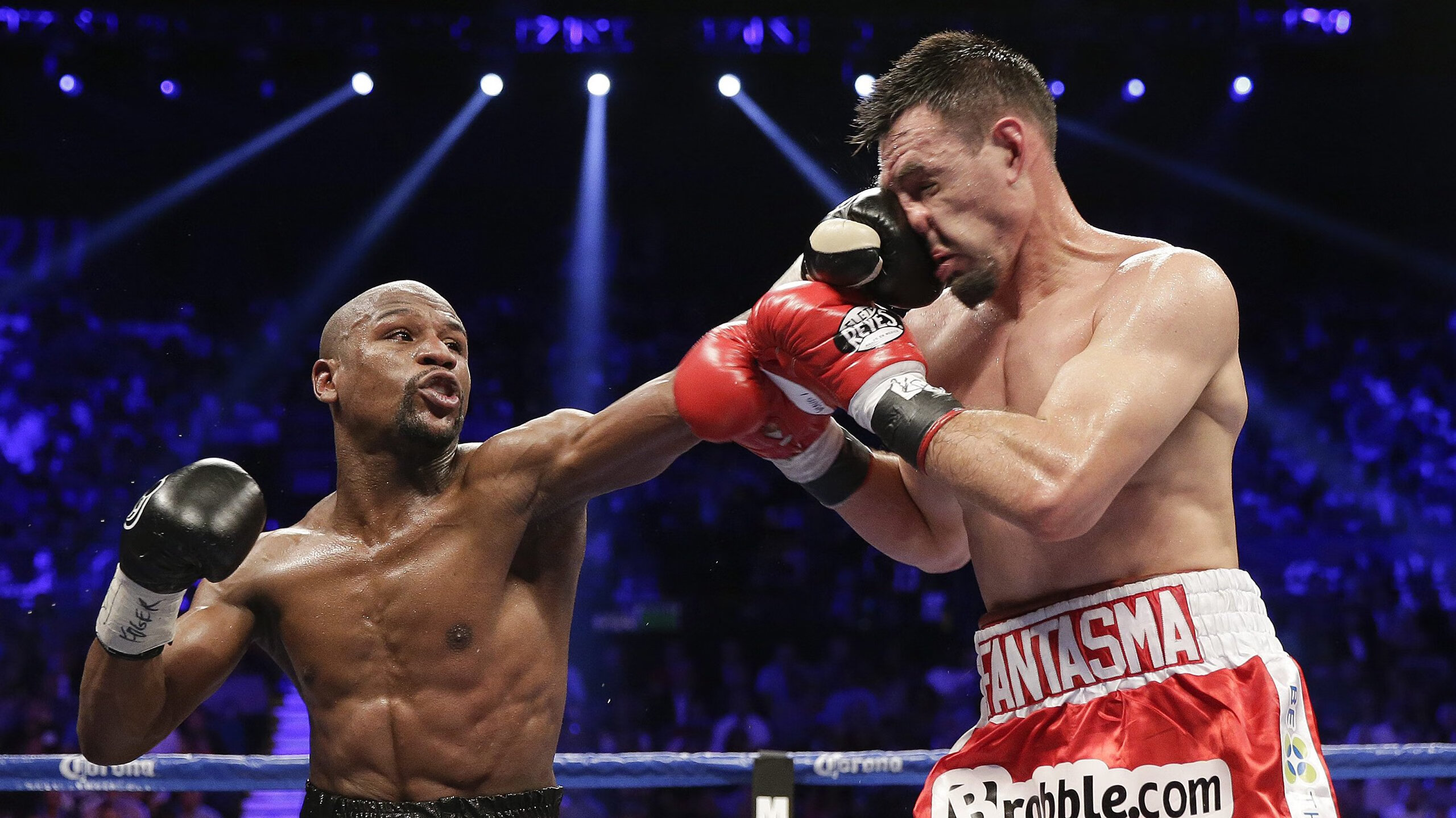 东决硝烟未散,欧洲杯惊雷,当德国战车碾碎高卢雄鸡,世界体育的冷门启示录