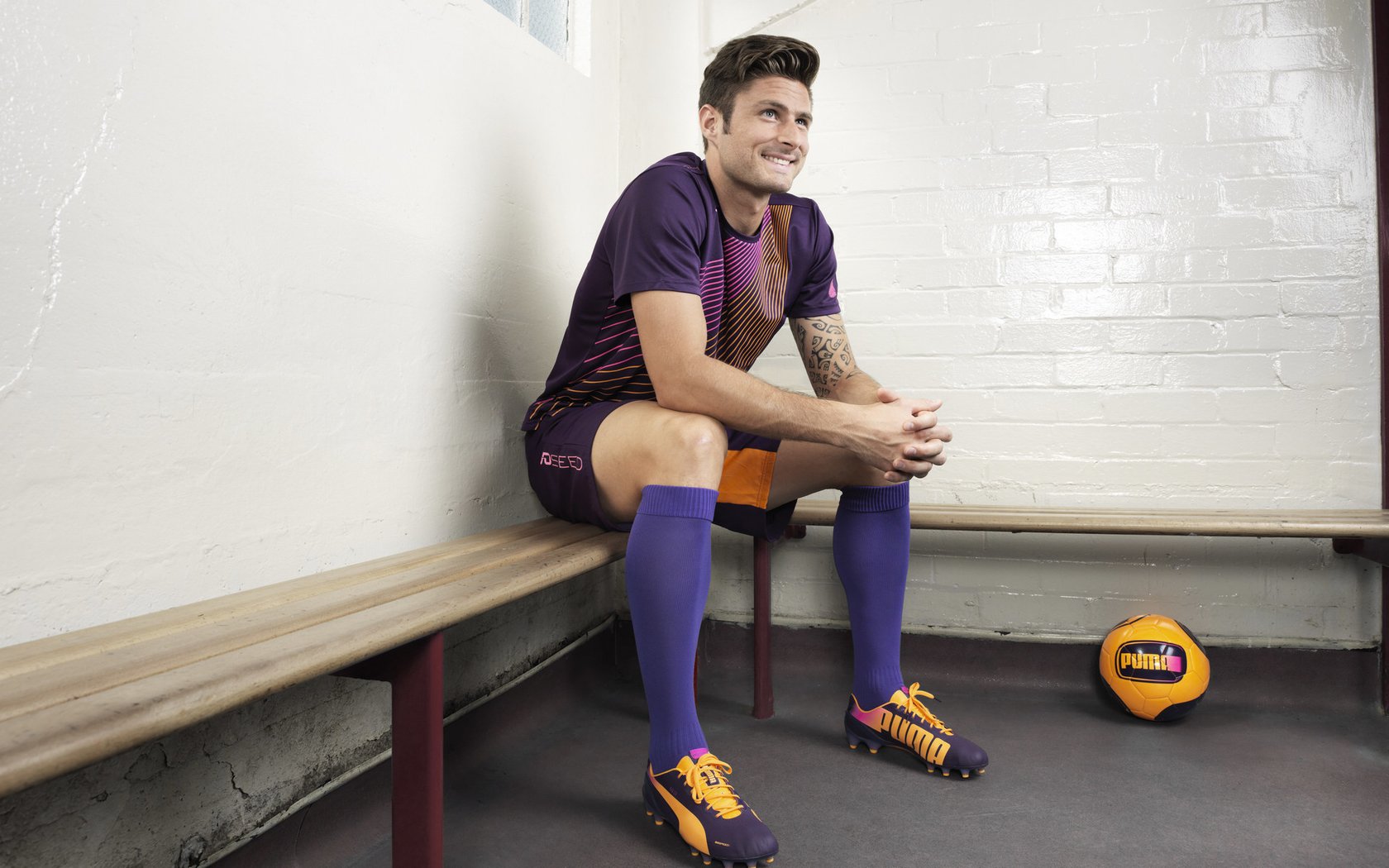 荷兰掀翻塞内加尔,加克波成为关键先生,当无冕之王学会务实