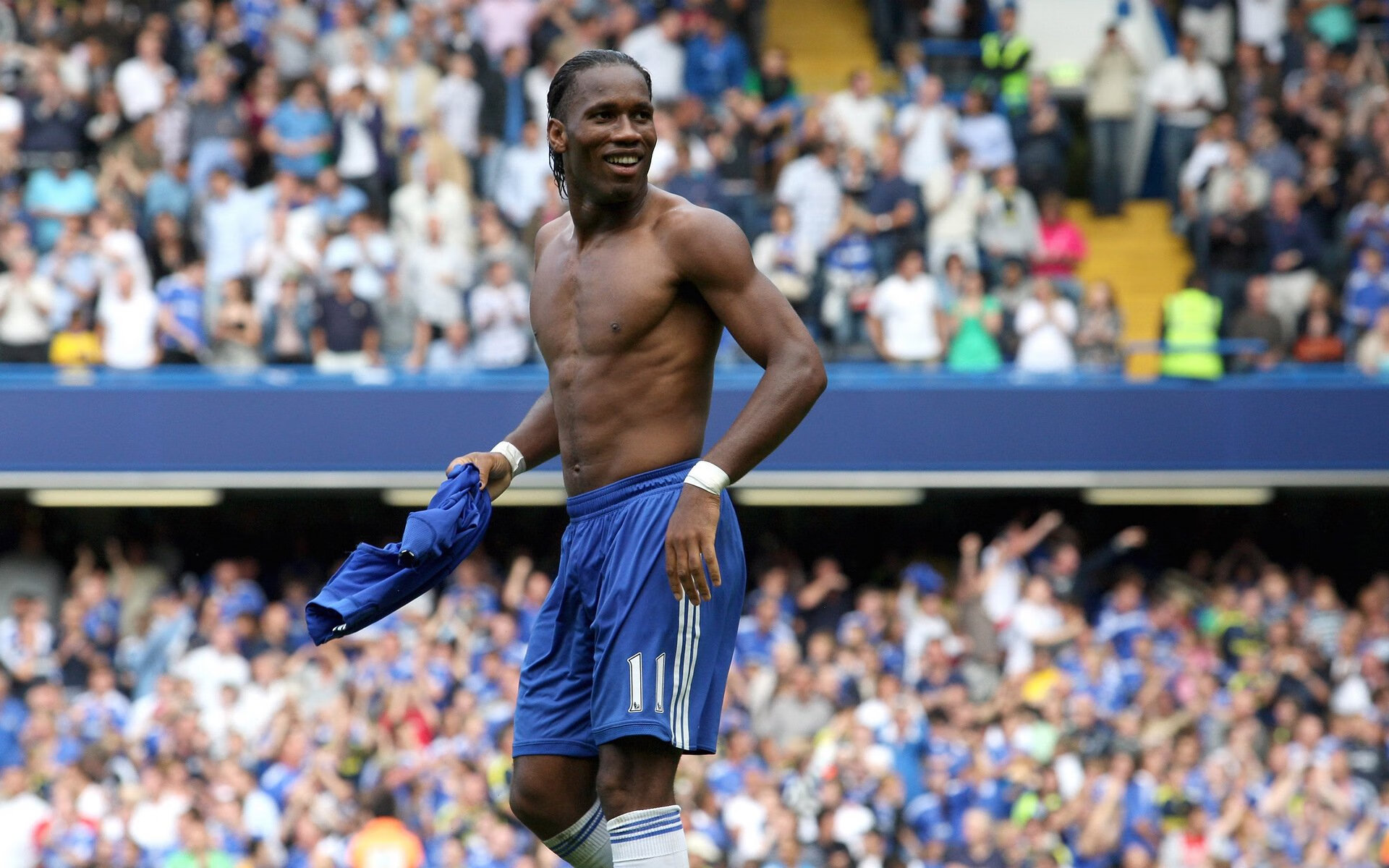 突尼斯爆冷摩纳哥,皮克成为关键先生